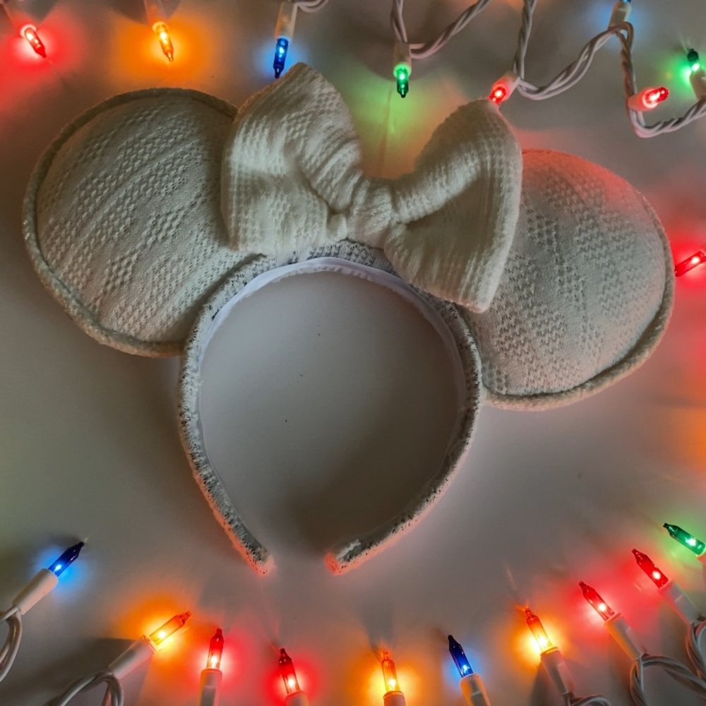 Sweater Christmas holiday Disney Minnie ears